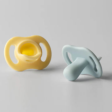 Ultra Light Stay Put Silicone Soothers 0-6M