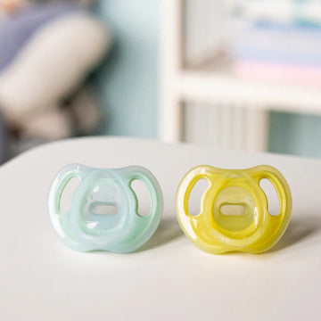UltraLight Soothers, 6-18m, Pack of 2