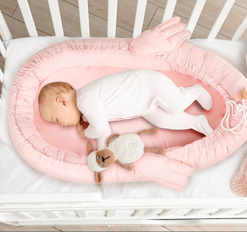 Angel Winged Babynest with Toy Bar
